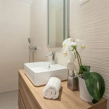 Evita In The Old Center Of Sunny Appartamento