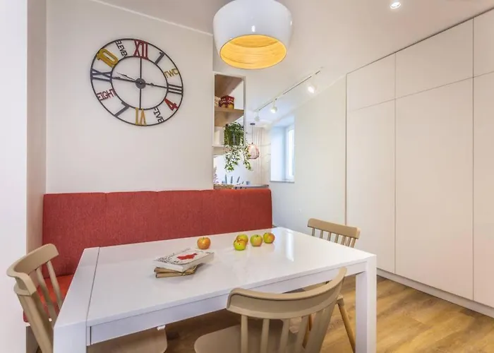 Evita In The Old Center Of Sunny *