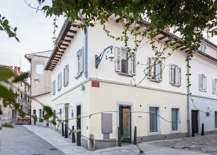 Evita In The Old Center Of Sunny * Koper