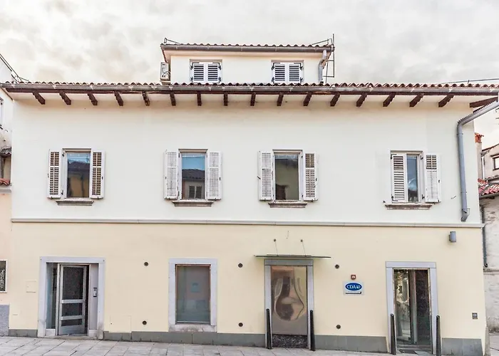 Evita In The Old Center Of Sunny Appartement